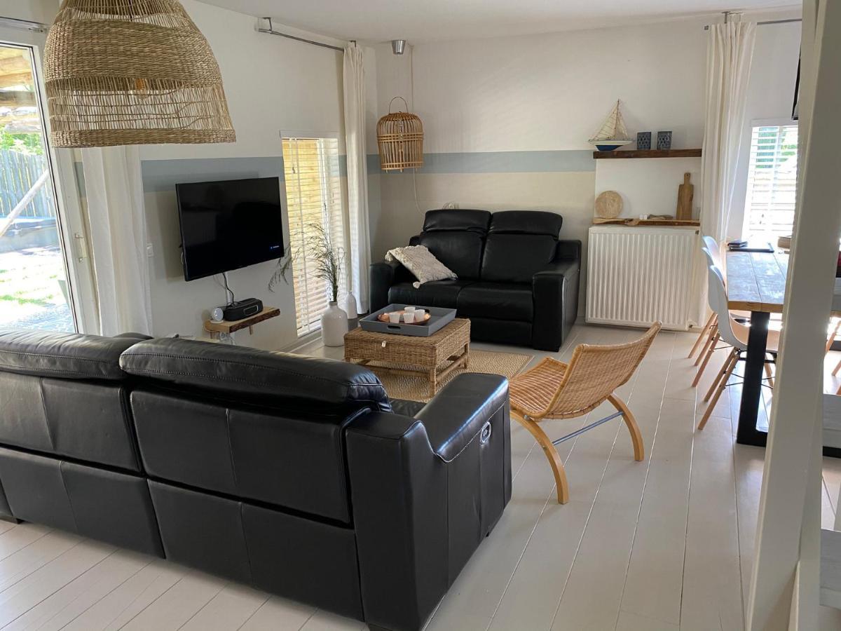 "Zeelandzon" Holiday Home By The Lake With Jacuzzi And Sauna Herkingen Luaran gambar