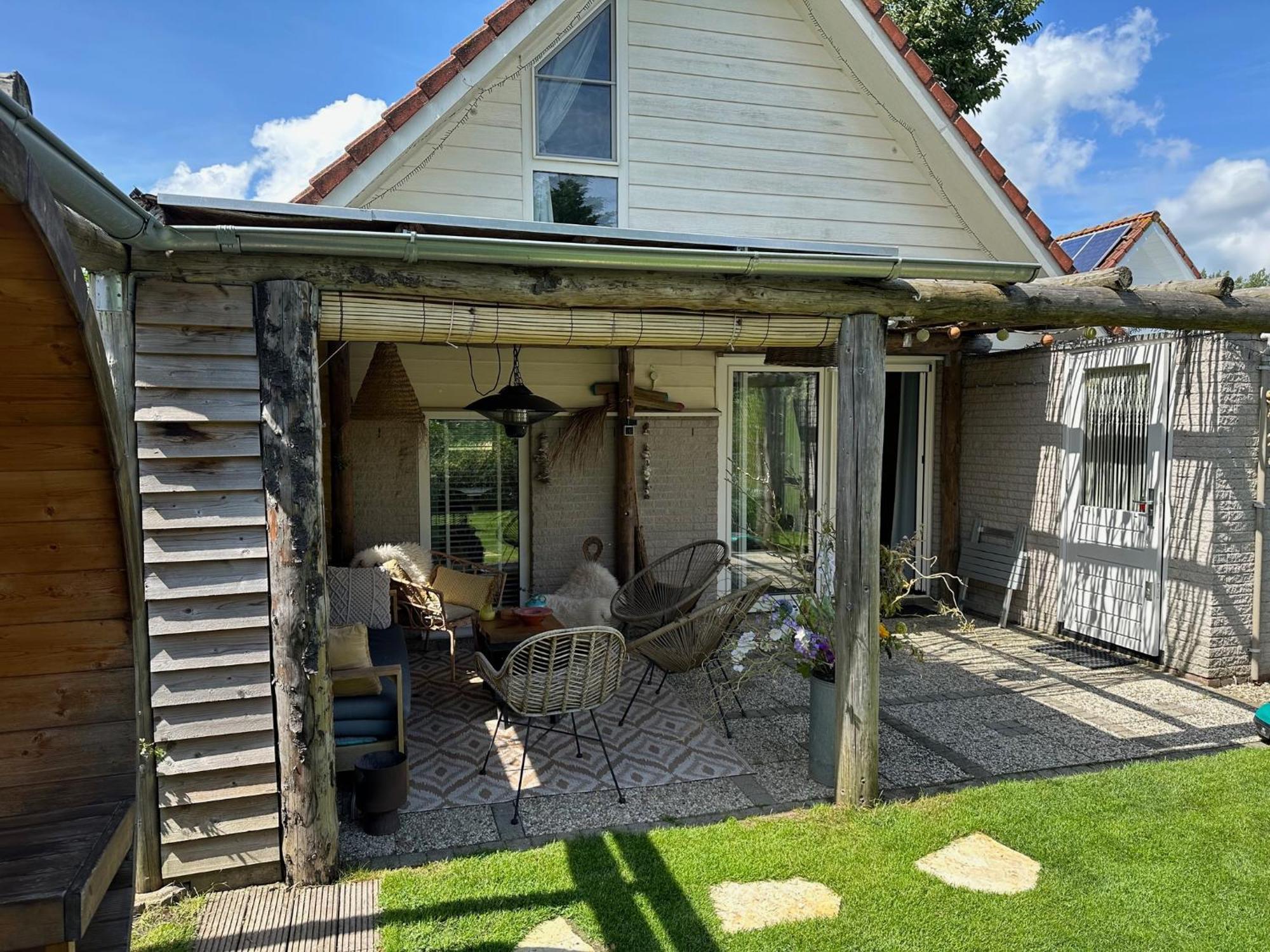 "Zeelandzon" Holiday Home By The Lake With Jacuzzi And Sauna Herkingen Luaran gambar
